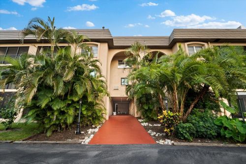 214-3700 S Osprey Ave, SARASOTA, FL, 34239-6826 | Card Image