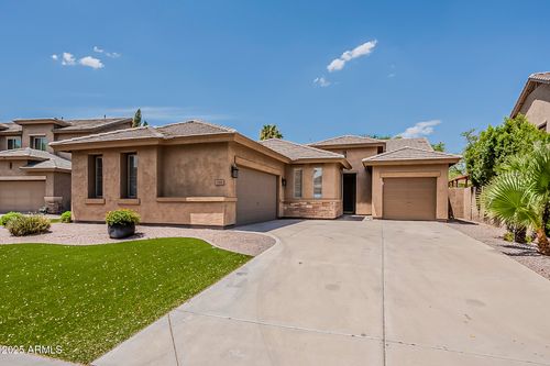 180 W Roadrunner Dr, Chandler, AZ, 85286-3923 | Card Image