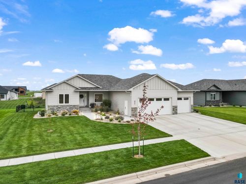 421 Dale Ave, Harrisburg, SD, 57032-8289 | Card Image