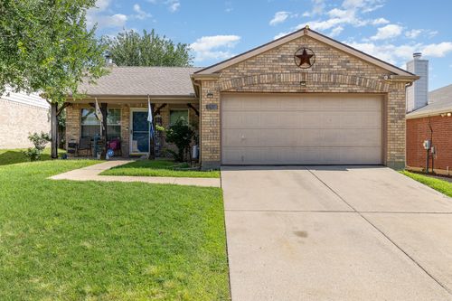 8900 Tumbleweed Dr, Cross Roads, TX, 76227-3885 | Card Image