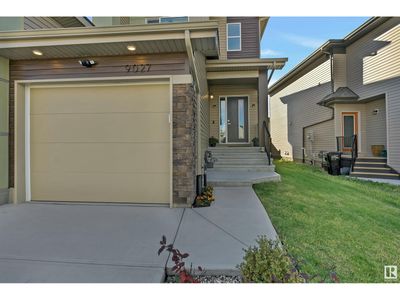 9027 Cooper Link Sw, Townhouse with 3 bedrooms, 3 bathrooms and 2 parking in Edmonton AB | Image 3