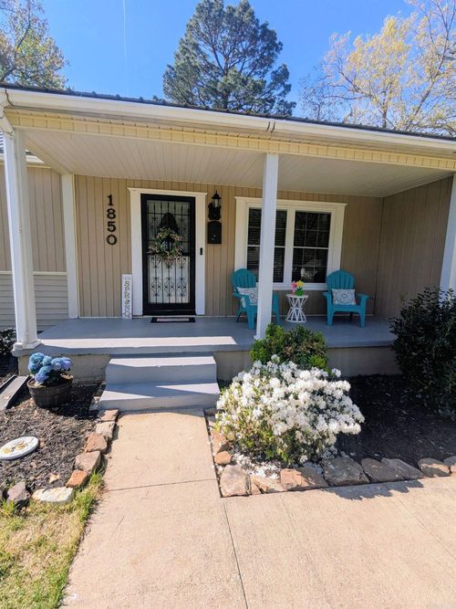 1850 Maple St, Batesville, AR, 72501-3149 | Card Image