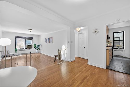 apt-207-3536 76th St, Jackson Heights, NY, 11372-4523 | Card Image