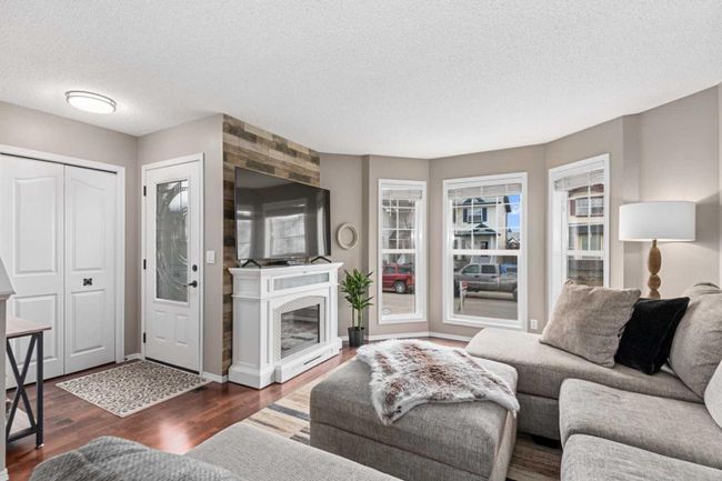 257 Cramond Close Se, Home with 4 bedrooms, 1 bathrooms and 2 parking in Calgary AB | Image 7