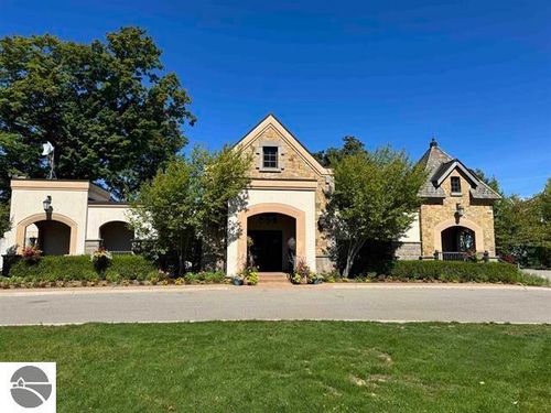 4855 Prestwick Ct, Williamsburg, MI, 49690-8661 | Card Image