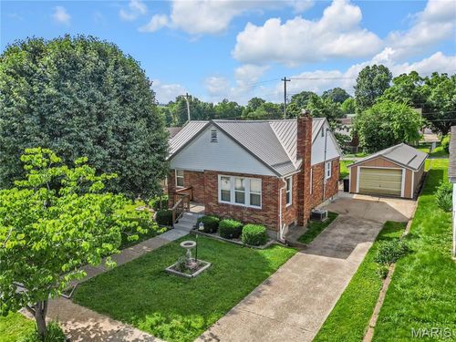 428 W 9th St, Hermann, MO, 65041-1231 | Card Image