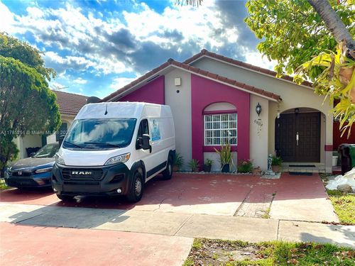 6854 W 25th Ct, Hialeah, FL, 33016-5461 | Card Image