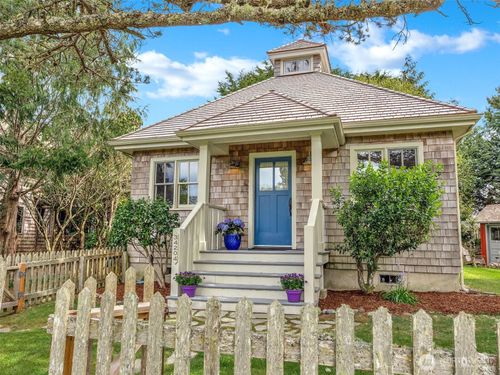 34204 Territory Rd, Oysterville, WA, 98641-1427 | Card Image