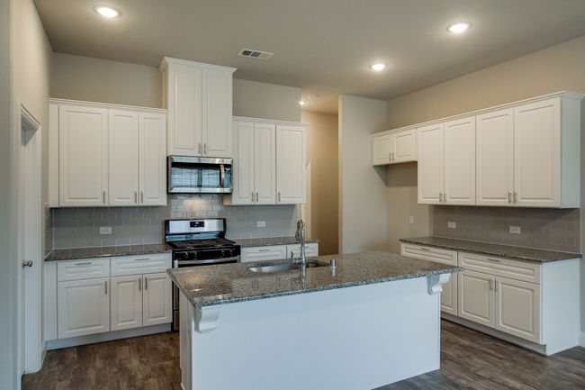 2213 Apex Dr, Townhouse with 3 bedrooms, 3 bathrooms and null parking in Flower Mound TX | Image 10