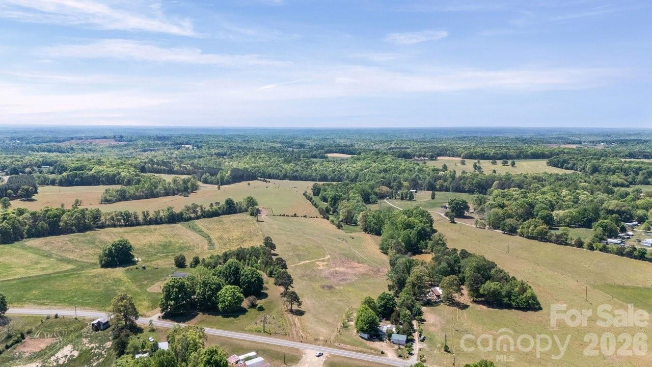 Land in Hiddenite 4