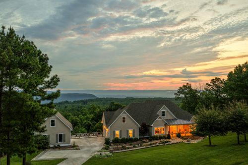 470 Lookout View Dr, Jasper, TN, 37347-1007 | Card Image