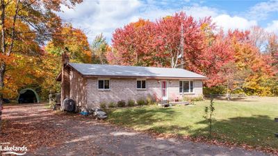 4866 Highway 124, House other with 3 bedrooms, 1 bathrooms and 10 parking in Magnetawan ON | Image 1