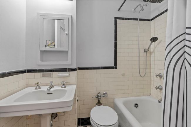APT-1509 - 310 Riverside Dr, Home with 0 bedrooms, 1 bathrooms and null parking in New York NY | Image 16