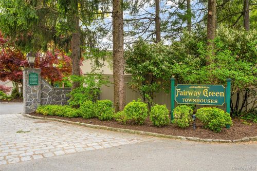 1102 Fairway Grn, Mamaroneck, NY, 10543-4339 | Card Image