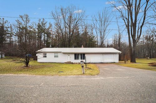 3305 Robertson Drive, Beaverton, MI, 48612 | Card Image