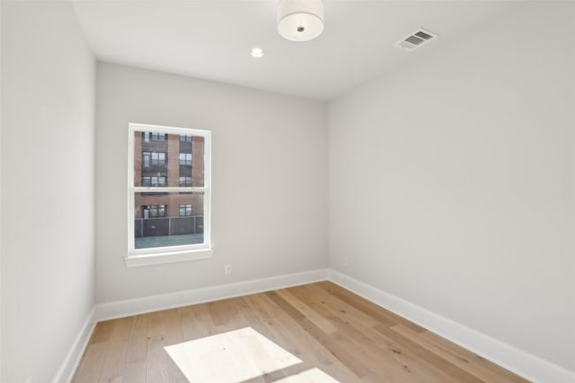 Image of model home with similar floorplan. | Image 20