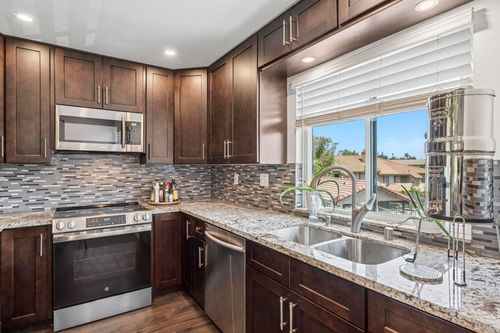 58-955 Postal Way, Vista, CA, 92083 | Card Image