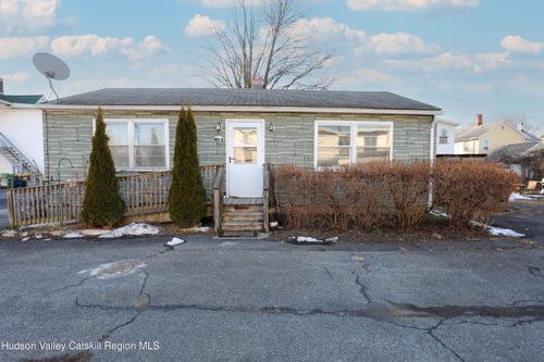 154-150-154 W Main St, Port Ewen, NY, 12466-7743 | Card Image