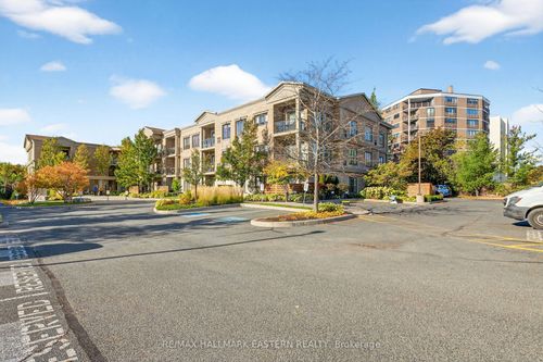 ph06-869 Clonsilla Ave, Peterborough, ON, K9J0B7 | Card Image