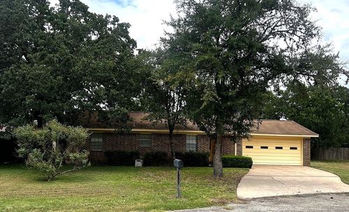 240 S Reed Cir, La Grange, TX, 78945-1424 | Card Image