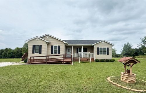 2749 Trent Hatchery Rd, Appomattox, VA, 24522-5586 | Card Image