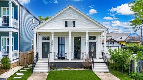 8422 Hickory St, New Orleans, LA, 70118-2142 | Card Image