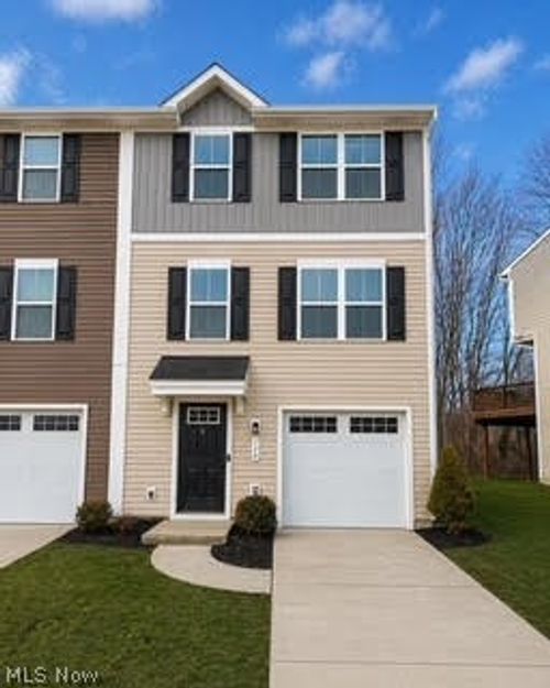 716 Pine Spring Dr, Painesville, OH, 44077-4153 | Card Image