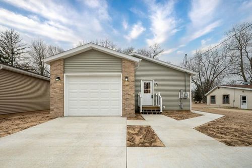 308 Hillview Ave, Buchanan, MI, 49107-1001 | Card Image