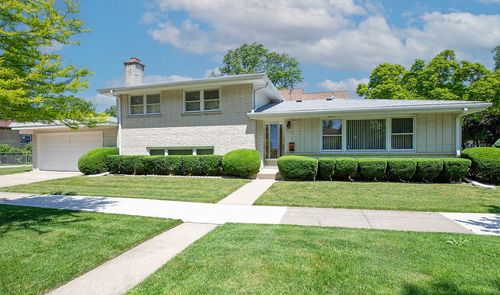 6000 Crain St, Morton Grove, IL, 60053-2940 | Card Image