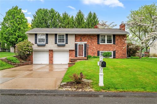 136 Kenney Dr, Sewickley, PA, 15143-8711 | Card Image