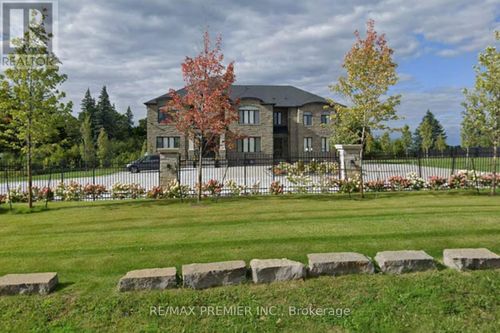 2180 King Vaughan Road S, Vaughan (Maple), ON, L6A2A7 | Card Image