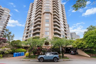 1102 - 1045 Quayside Dr, Condo with 1 bedrooms, 1 bathrooms and 1 parking in New Westminster BC | Image 2