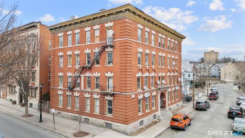 48 Mitchell Ave, Waterbury, CT, 06710-2415 | Card Image