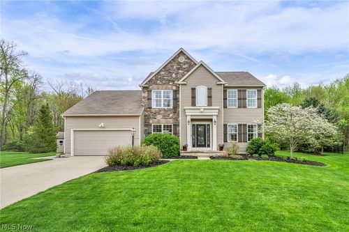 525 Caledonia Dr, Wadsworth, OH, 44281-7726 | Card Image