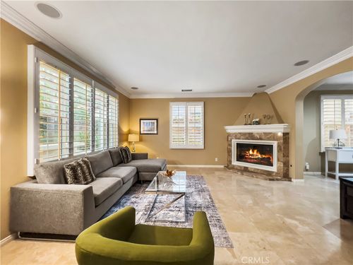 63 Secret Gdn, Irvine, CA, 92620-4805 | Card Image
