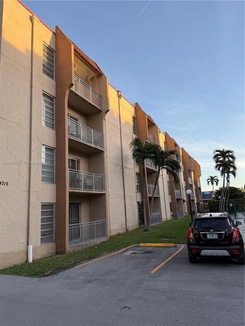 307-5-4845 Nw 7th St, Miami, FL, 33126 | Card Image