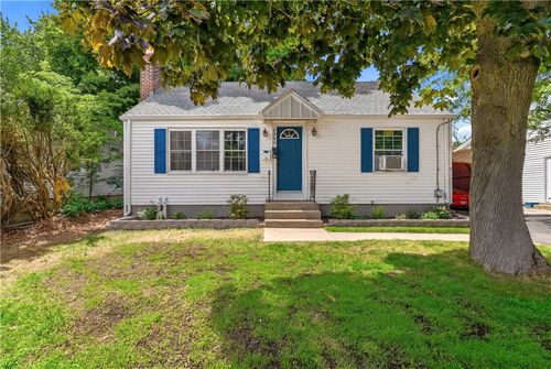 1349 W Shore Road, Warwick, RI, 02889 | Card Image