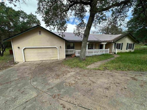 2633 Glen Ct, Valley Springs, CA, 95252-9228 | Card Image