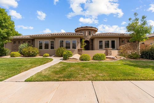 559 Rainier Dr, St. George, UT, 84770-6977 | Card Image