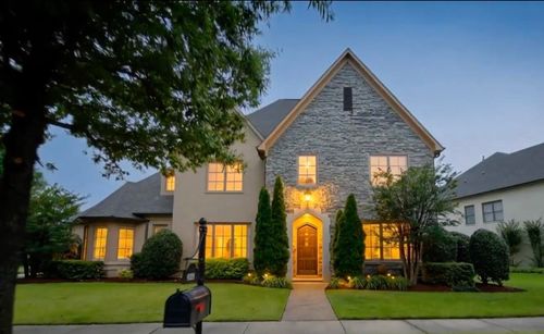 9285 Enclave Green Ln E, Germantown, TN, 38139-5716 | Card Image