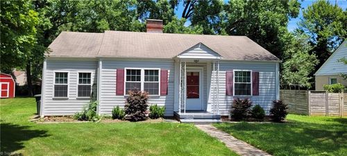 3008 Peebles Dr, Greensboro, NC, 27403-1945 | Card Image