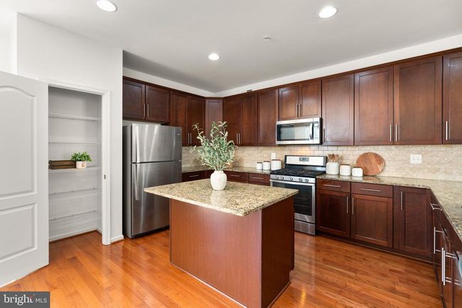7769 Dagny Way, Townhouse with 4 bedrooms, 4 bathrooms and null parking in ELKRIDGE MD | Image 6