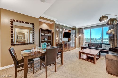 402-135 E Harmon Ave, Las Vegas, NV, 89109-4503 | Card Image