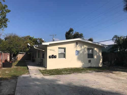 3-3722 Henry Ave, West Palm Beach, FL, 33405-2266 | Card Image