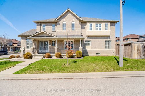8 Westchester Cres, Markham, ON, L6C2X3 | Card Image