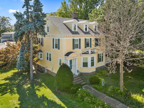 702 E Montgomery St, Knoxville, IA, 50138-1919 | Card Image