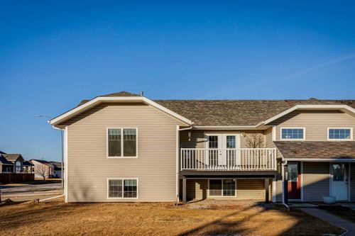 100B Westview Dr, Nanton, AB, T0L1R0 | Card Image