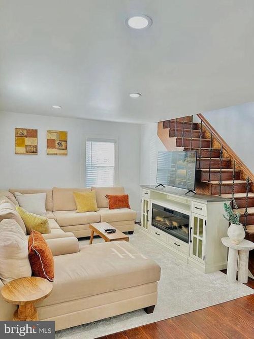 3416 Groveton St, ALEXANDRIA, VA, 22306-1521 | Card Image