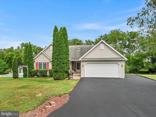 1353 Stag Dr, AUBURN, PA, 17922-9255 | Card Image