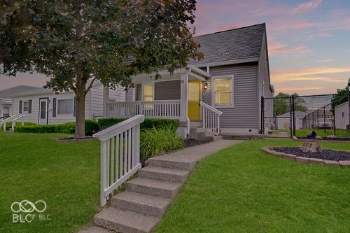 73 3rd Ave, Beech Grove, IN, 46107-1804 | Card Image